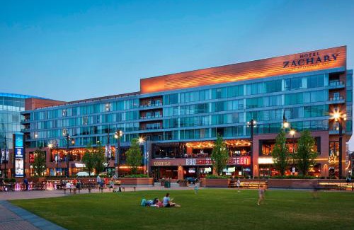Wrigleyville Hotel | Hotel Zachary, Chicago, a Tribute Portfolio Hotel