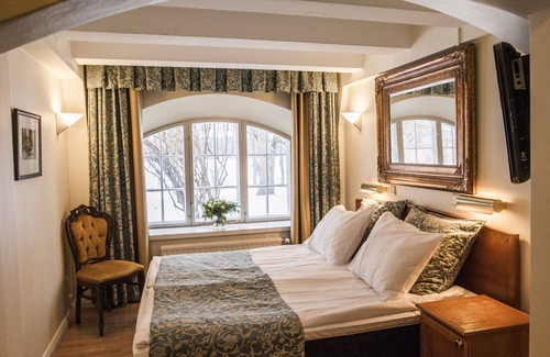 Hakumaki Hotel | Hotelli Vanajanlinna