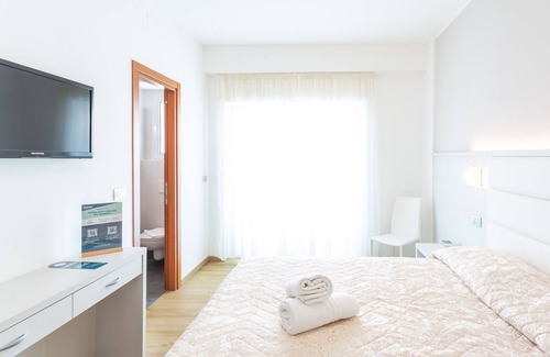 Porto d'Ascoli Hotel | Hotiday Room Collection - San Benedetto