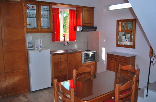 Paralio Astros House | Houdis House - Beautiful House for relaxing in garden with Pool.