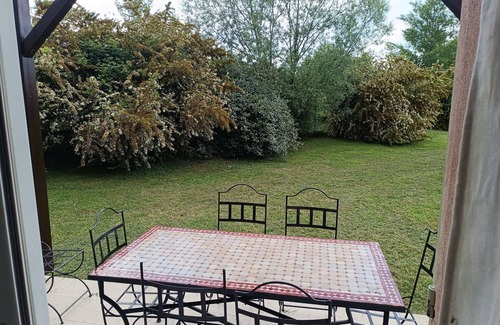 Saint-Saturnin-les-Avignon House | House in vacation residence 5 min from avignon