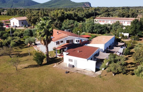 Alghero House | HOUSE 2 MINUTES FROM THE SEA SURROUNDED BY NATURE, WITH SWIMMING POOL AND HOT TUB