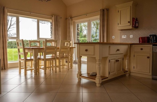 Dingle House | House 3 Dingle Manor Remarkable 3-Bed House