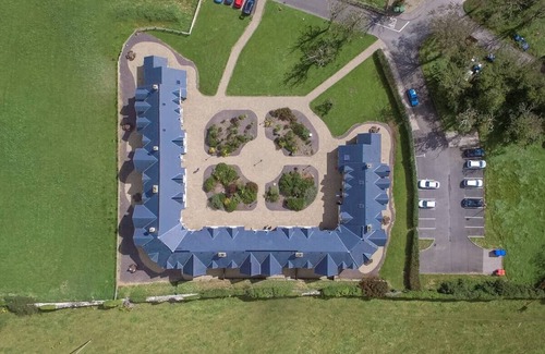 Dingle House | House 3 Dingle Manor Remarkable 3-Bed House