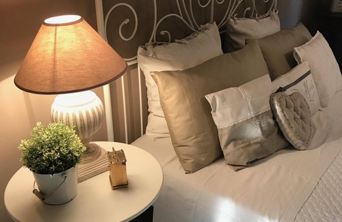 Montichiari Bed & Breakfast | House and Garden B & B