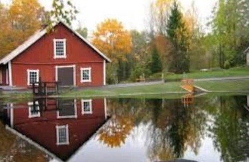 Tofta House | House by the bay. Own plot, jetty and boat