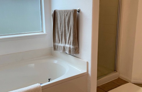 Southbelt/Ellington House | House close to Hobby/downtown/mall