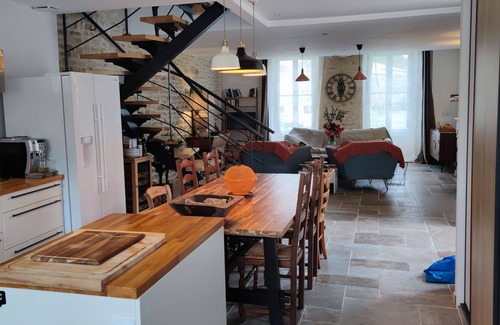 Saint Germain de Marencennes House | House / Gîte 5* - renovated with private and covered swimming pool