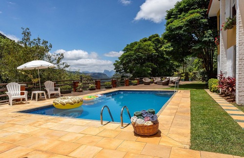 Araras Villa | House in Araras: Pool, Sauna, and Included Services!