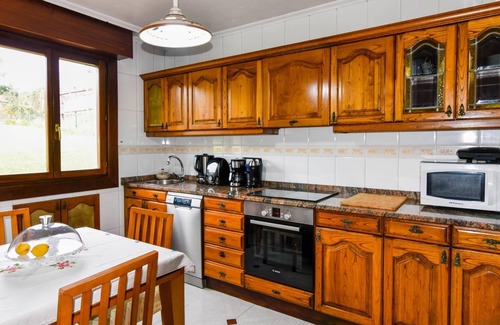 Lierganes Cottage | House in Liérganes with garden and games