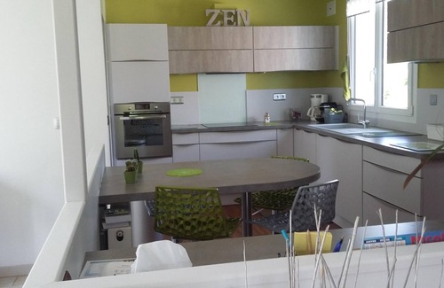 Buc House | House in quiet charming residence near Versailles and national golf course