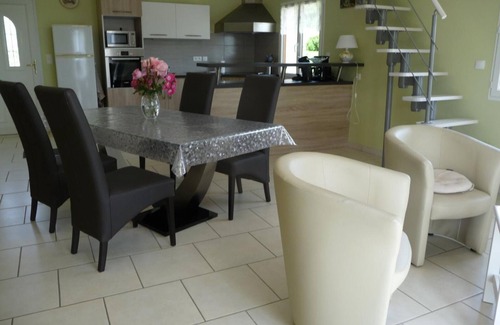 Salignac-Eyvignes Cottage | House in Salignac-Eyvigues with terrace, Wifi and parking