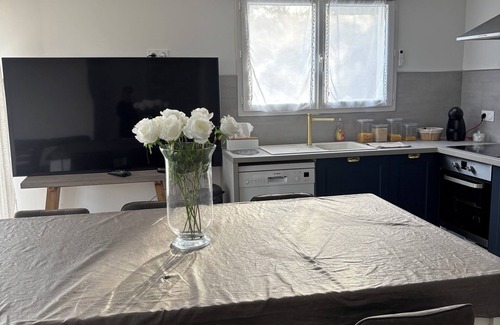 Castanet-le-Haut House | House in the mountains close to hiking trails.