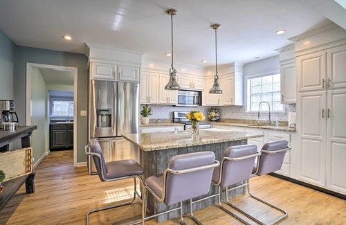 Ooltewah Cottage | 'house in the Woods' in Ooltewah w/Fire Pit!