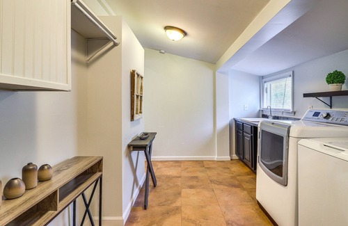 Ooltewah Cottage | 'house in the Woods' in Ooltewah w/Fire Pit!