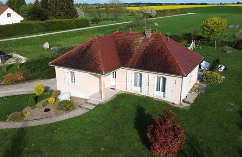 Poivres House | House L'Enchantée Piano'T 6 persons 3 bedrooms