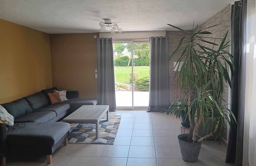 Poivres House | House L'Enchantée Piano'T 6 persons 3 bedrooms