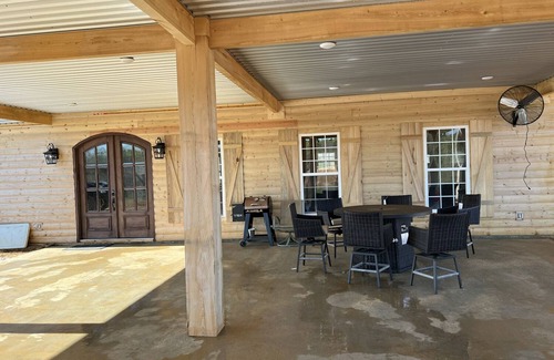 Coffeeville House | House Located Less Than 3 Miles of Grenada Lake