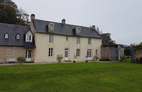 Bieville-Beuville House | HOUSE OF CHARACTER located in a historic setting on the outskirts of Caen