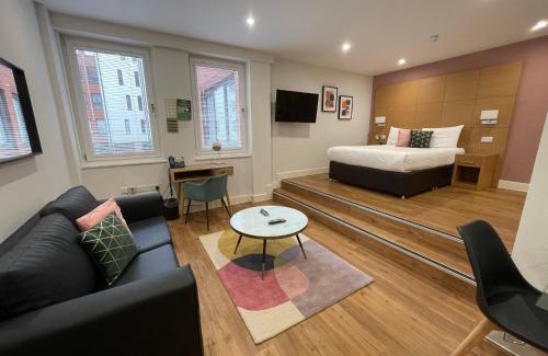 Reading City Centre Apartment | House of Fisher - 100 Kings Road