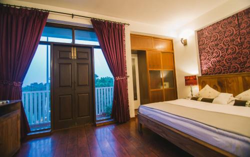 Greater Noida Bed & Breakfast | House of Kapaali