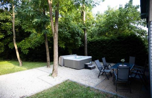 Balatonkenese Apartment | House of Kenese-Völgye