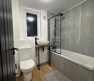 Chapeltown House | House-Sleeps8-Parking-Garden