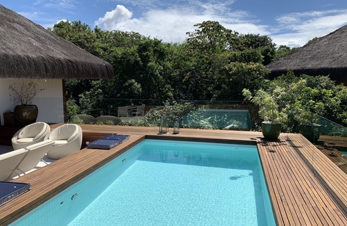 Praia do Forte House | House with 3 suites, beds for up to 8 people finely decorated and fully equipped.