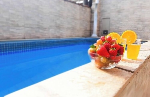 Balneario Umurama House | House with pool near waterfall