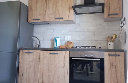 Sant'Ambrogio House | House with sea view and private parking