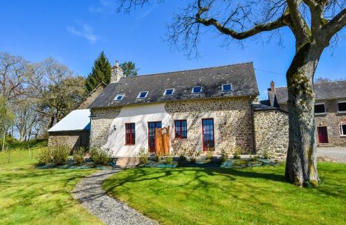 Bonnemain House | House with stunning views across the meadows