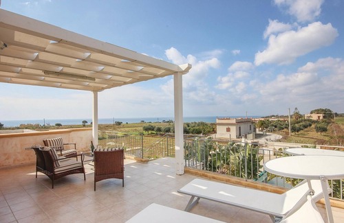 Porto Palo House | House with swimming pool in hilly position near Porto Palo di Menfi, about 800 m from the beach.