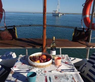 Sao Pedro Boat Rental | Houseboat - Faro in Ria Formosa