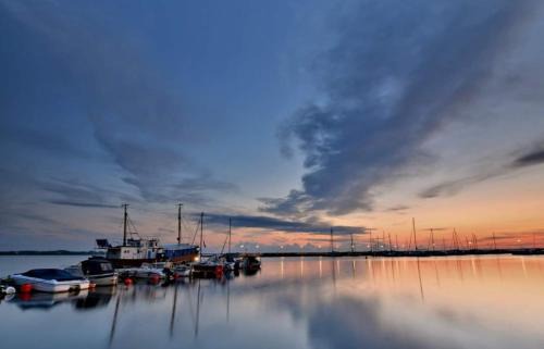 Puck Boat Rental | Houseboat GDY-50, dom na wodzie z sauną i jacuzzi