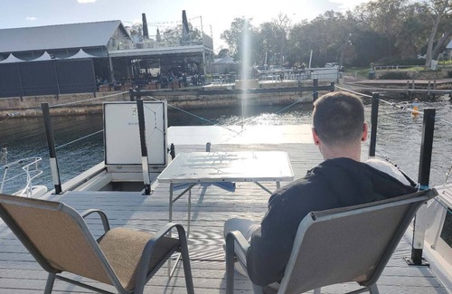 Erskine Boat Rental | Houseboat. n ACCOMMODATION ONLY. nLocation - MQR and Boundry Island Brewery.