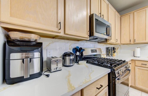 Katy House | Houston Huge Pool, miniGolf, Katy Asian Town, King