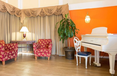 Lightfoot Hotel | Howard Johnson by Wyndham Williamsburg