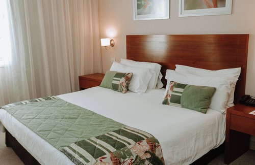 Yerba Buena Hotel | Howard Johnson by Wyndham Yerba Buena