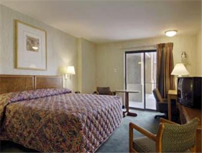 Grenloch Hotel | Howard Johnson by Wyndham Blackwood Near Philadelphia