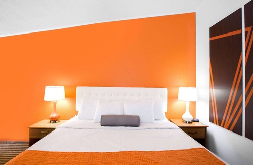 Wilmington Hotel | Howard Johnson by Wyndham Wilmington