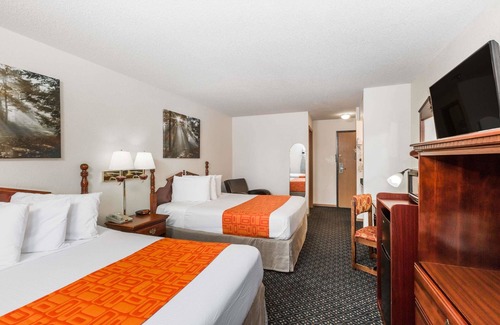 Wichita Hotel | Howard Johnson by Wyndham Wichita Airport