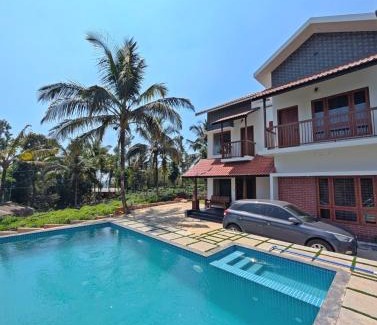 Mananthavady Villa | Howling Wolf