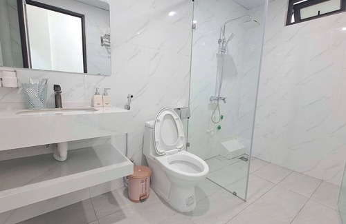 Soc Son Hotel | HT Airport Inn