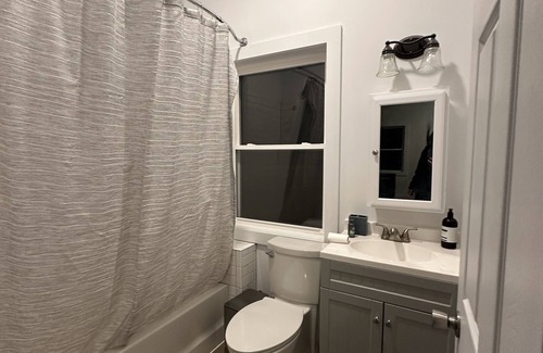 Red Hook Apartment | Hudson Valley - Soulful Sounds and Artistry