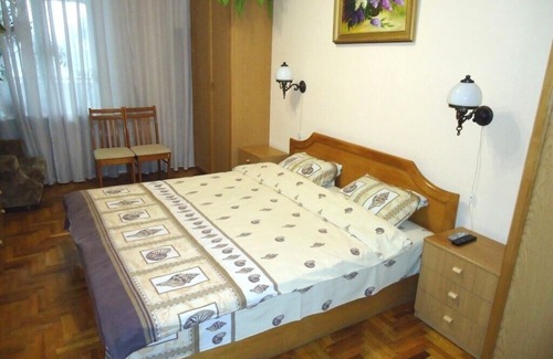 Besarabka Apartment | Huge two-rooms apartment in the center of Kiev