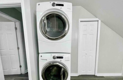 Franklin House | Huge 4bd/2ba home in Downtown Franklin!