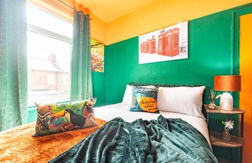 Hull House | Hull 3 Bedrooms Garden Central House Sleeps 6 Hosanna MERCI Showy Cozy - Close to Princess Ave