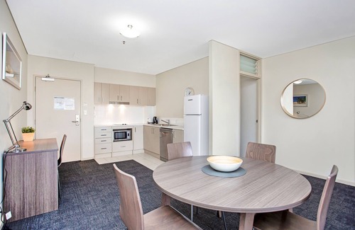 Adelaide Central Business District Apartment | Hume Serviced Apartments