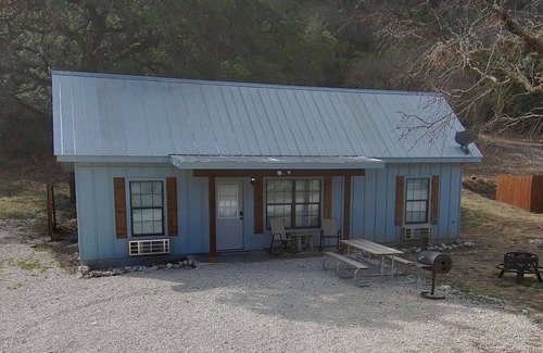 Concan Cabin | Hunter's Ridge Cabins - 5