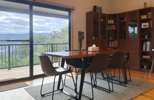 Cradoc House | Huon Heights Hideaway at Cygnet Coast
